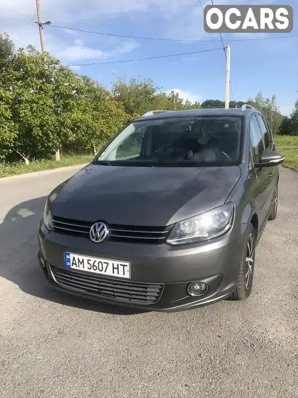 Мінівен Volkswagen Touran 2011 1.6 л. Ручна / Механіка обл. Житомирська, Звягель - Фото 1/21