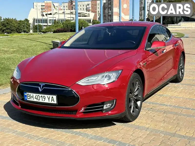 Ліфтбек Tesla Model S 2013 null_content л. обл. Одеська, Южне (Південне) - Фото 1/21