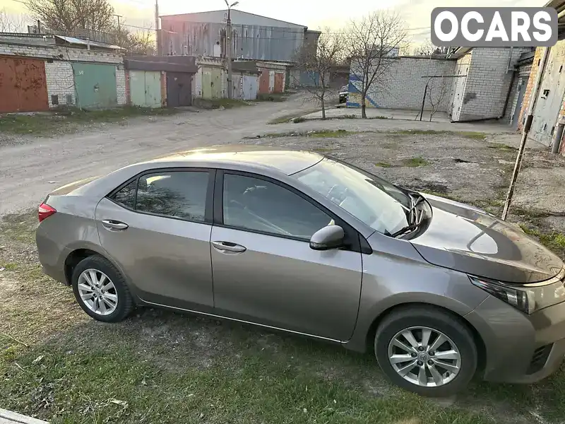 Седан Toyota Corolla 2013 1.33 л. Ручная / Механика обл. Запорожская, Запорожье - Фото 1/7