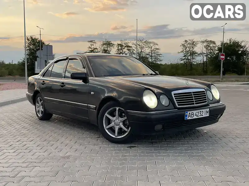 Седан Mercedes-Benz E-Class 1997 2.3 л. Автомат обл. Кіровоградська, Новоукраїнка - Фото 1/21