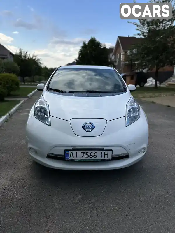 Хэтчбек Nissan Leaf 2016 null_content л. обл. Киевская, Киев - Фото 1/11