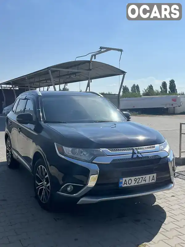 Позашляховик / Кросовер Mitsubishi Outlander 2018 2.36 л. Варіатор обл. Закарпатська, Виноградів - Фото 1/14