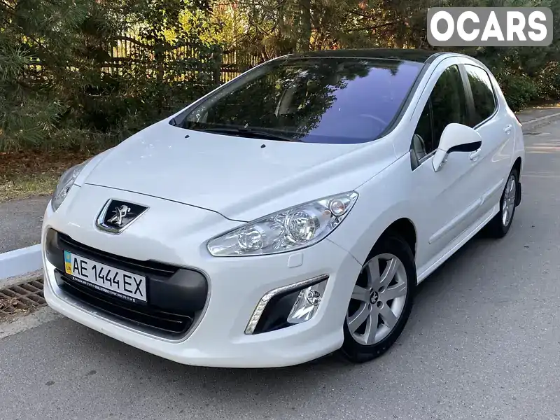 Хэтчбек Peugeot 308 2012 1.6 л. Автомат обл. Днепропетровская, Днепр (Днепропетровск) - Фото 1/21