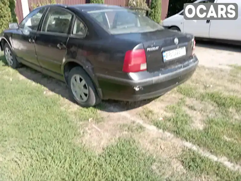 Седан Volkswagen Passat 2000 1.9 л. Автомат обл. Вінницька, Бар - Фото 1/9