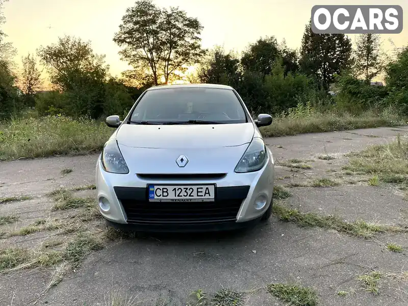 Хэтчбек Renault Clio 2011 1.5 л. Ручная / Механика обл. Черниговская, Чернигов - Фото 1/15