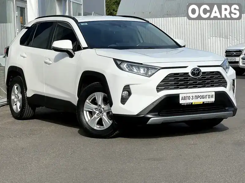 Позашляховик / Кросовер Toyota RAV4 2021 1.99 л. Варіатор обл. Київська, Київ - Фото 1/21