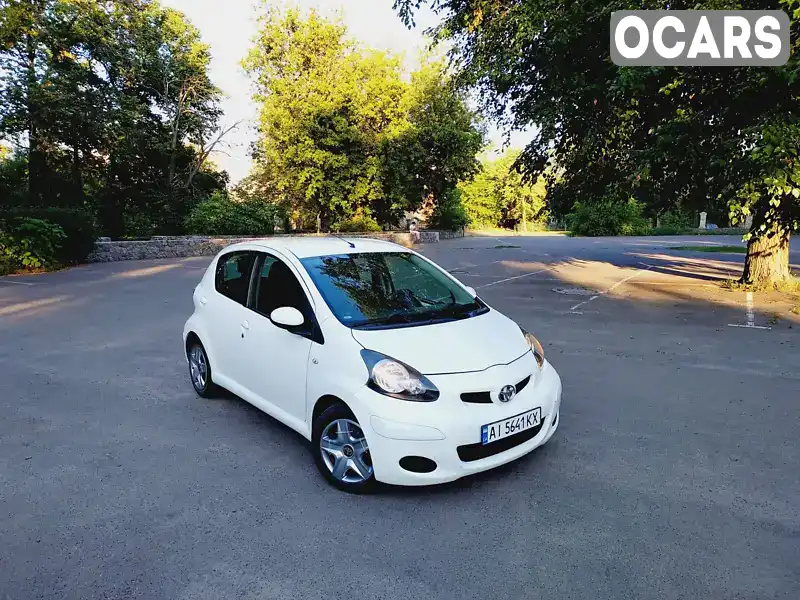 Хэтчбек Toyota Aygo 2010 1 л. Ручная / Механика обл. Черкасская, Жашков - Фото 1/21