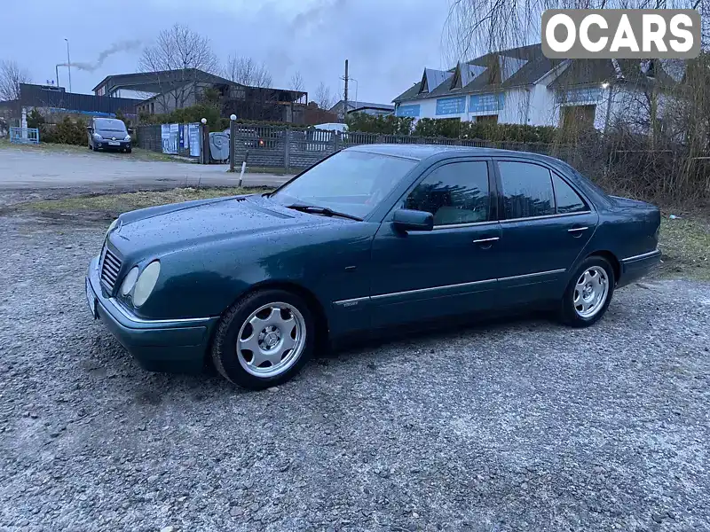 Седан Mercedes-Benz E-Class 1996 2 л. Ручна / Механіка обл. Львівська, Перемишляни - Фото 1/15