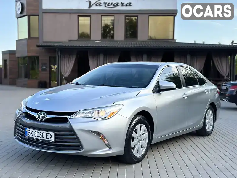 Седан Toyota Camry 2015 2.49 л. Автомат обл. Рівненська, Рівне - Фото 1/21