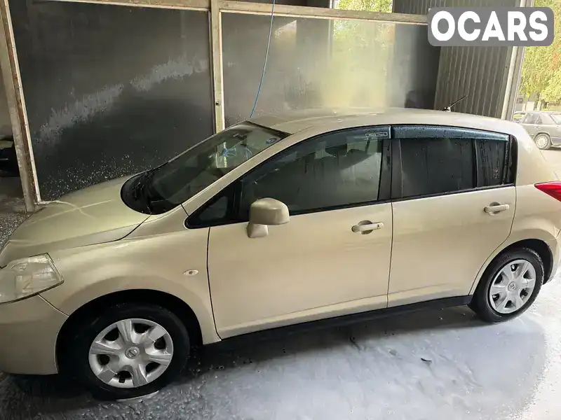 Хэтчбек Nissan TIIDA 2012 1.5 л. Вариатор обл. Одесская, Рени - Фото 1/10