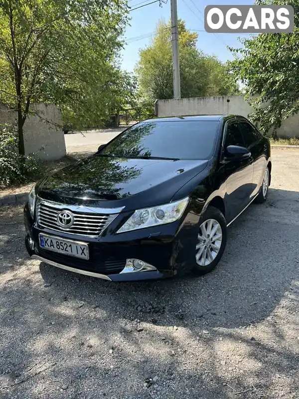 Седан Toyota Camry 2013 2.5 л. Ручна / Механіка обл. Запорізька, Запоріжжя - Фото 1/21