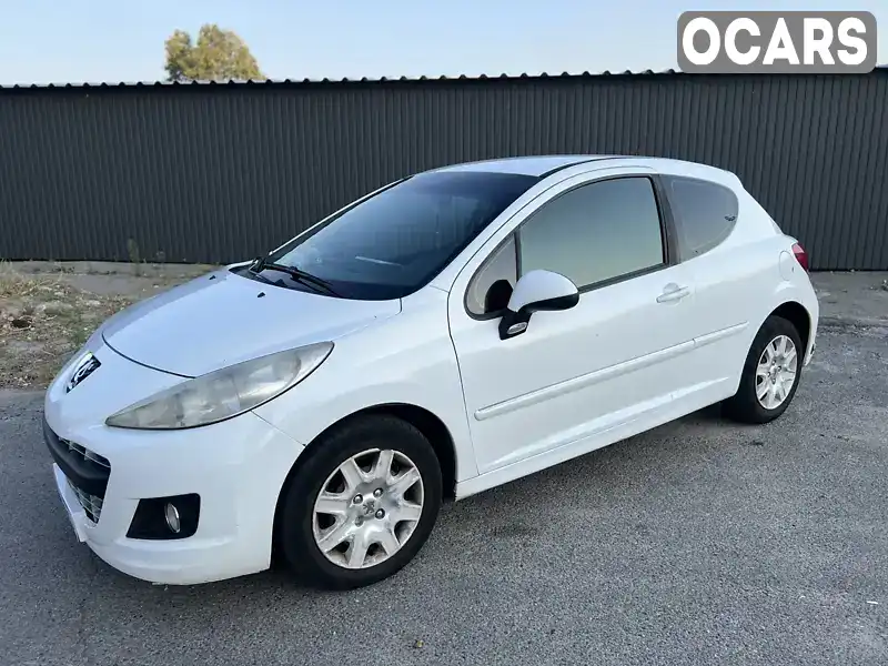 Хэтчбек Peugeot 207 2011 1.36 л. Ручная / Механика обл. Днепропетровская, Каменское (Днепродзержинск) - Фото 1/8