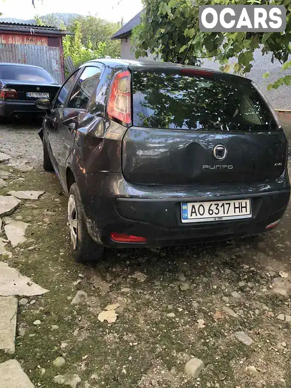 Хетчбек Fiat Punto 2011 1.25 л. Ручна / Механіка обл. Закарпатська, Ужгород - Фото 1/8