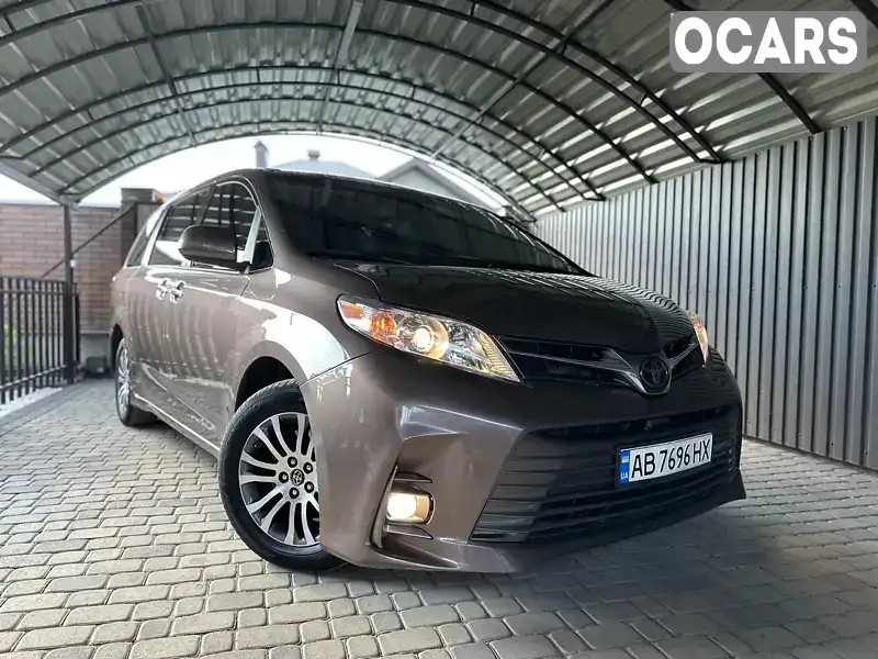 Минивэн Toyota Sienna 2019 3.5 л. Автомат обл. Винницкая, Винница - Фото 1/21