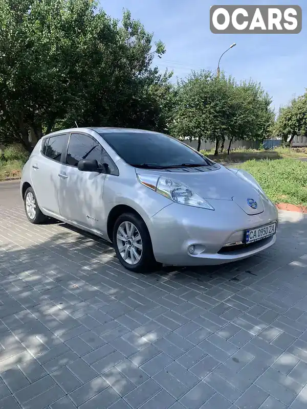 Хэтчбек Nissan Leaf 2013 null_content л. Вариатор обл. Черкасская, Черкассы - Фото 1/14