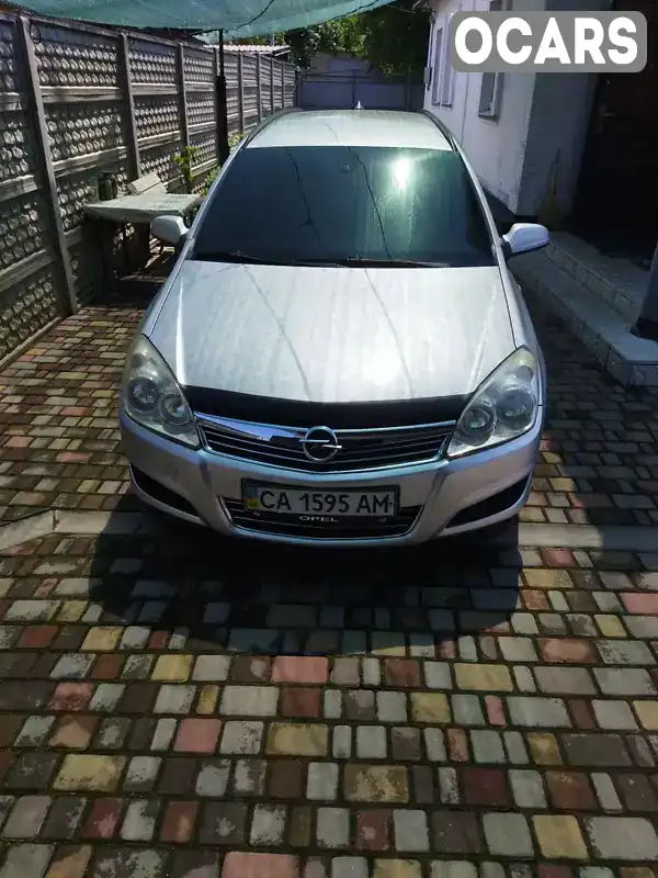 Універсал Opel Astra 2008 1.7 л. Ручна / Механіка обл. Черкаська, Звенигородка - Фото 1/21