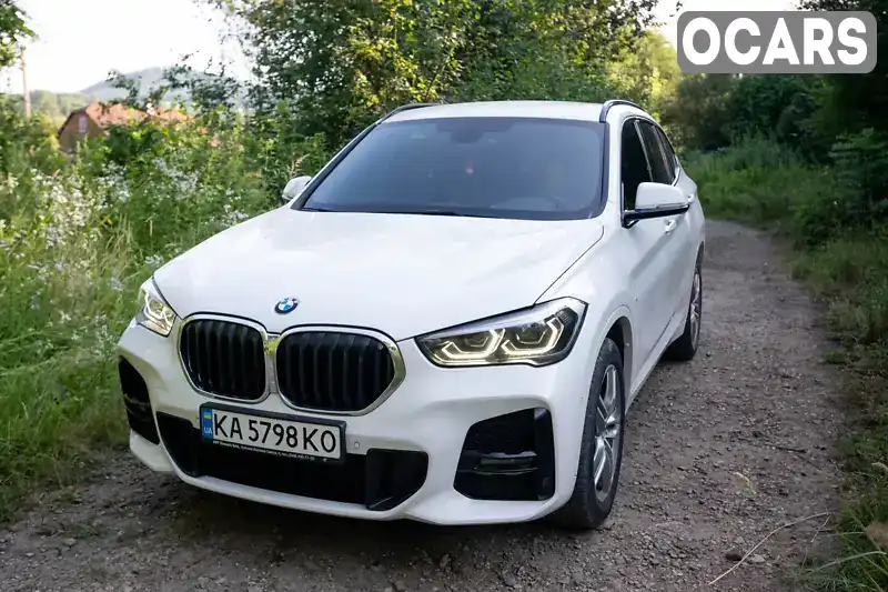 Позашляховик / Кросовер BMW X1 2019 2 л. Автомат обл. Львівська, Самбір - Фото 1/21