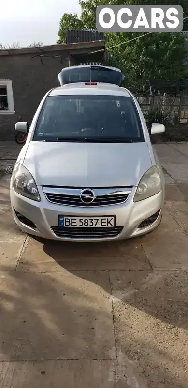 Минивэн Opel Zafira 2010 1.7 л. Ручная / Механика обл. Николаевская, Снегировка - Фото 1/21