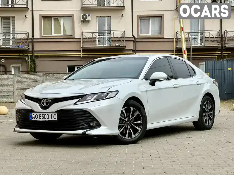 Седан Toyota Camry 2017 2.49 л. Автомат обл. Закарпатська, Ужгород - Фото 1/21