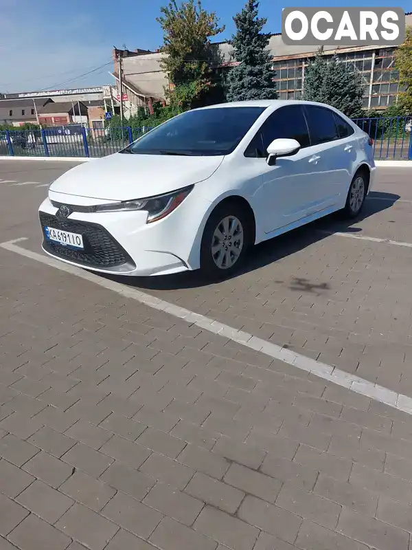 Седан Toyota Corolla 2020 1.8 л. Вариатор обл. Черниговская, Прилуки - Фото 1/15