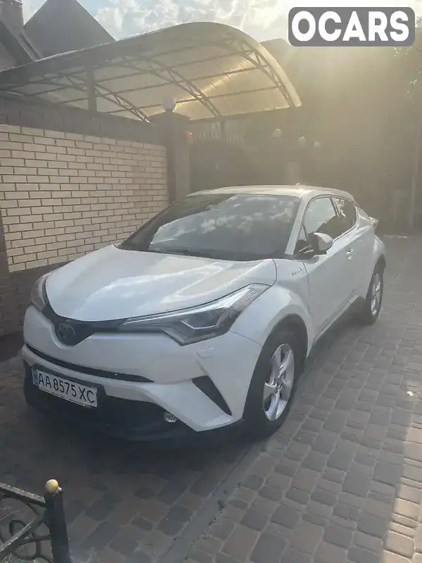 Позашляховик / Кросовер Toyota C-HR 2019 1.8 л. Варіатор обл. Київська, Київ - Фото 1/4