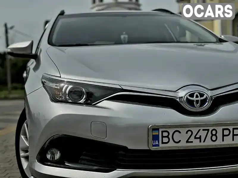 Универсал Toyota Auris 2016 1.36 л. Ручная / Механика обл. Львовская, Львов - Фото 1/14