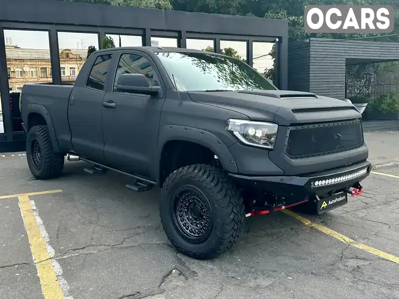 Пикап Toyota Tundra 2018 5.66 л. Автомат обл. Киевская, Киев - Фото 1/21