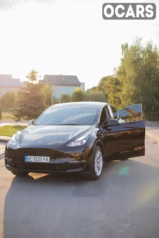 Внедорожник / Кроссовер Tesla Model Y 2023 null_content л. обл. Львовская, Львов - Фото 1/13