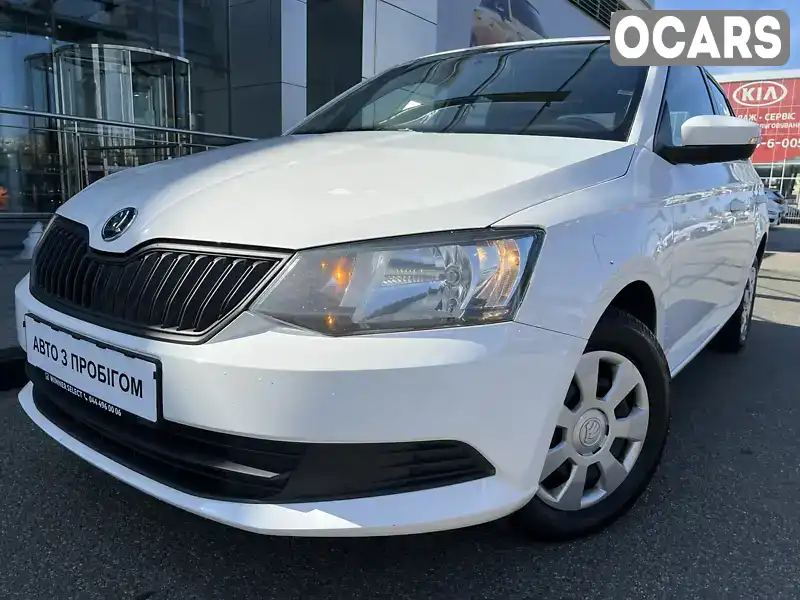 Хэтчбек Skoda Fabia 2017 1.2 л. Ручная / Механика обл. Киевская, Киев - Фото 1/21