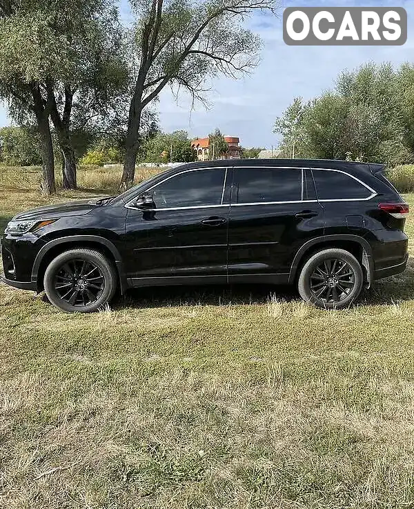 Позашляховик / Кросовер Toyota Highlander 2019 3.46 л. Автомат обл. Київська, Київ - Фото 1/21