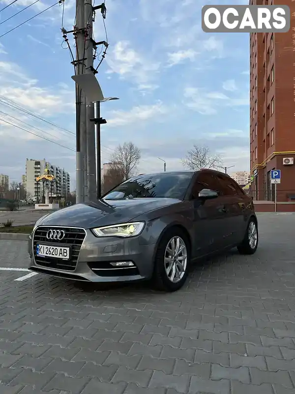 Хетчбек Audi A3 2016 2 л. Автомат обл. Київська, Бориспіль - Фото 1/16