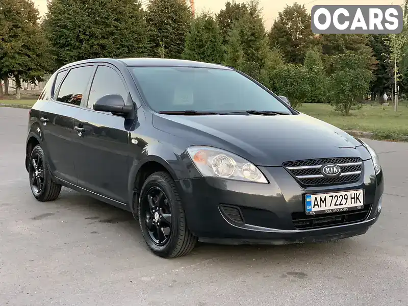 Хэтчбек Kia Ceed 2008 1.58 л. Ручная / Механика обл. Житомирская, Звягель - Фото 1/21