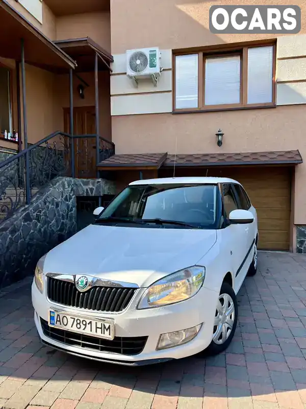 Хэтчбек Skoda Fabia 2011 1.6 л. Ручная / Механика обл. Закарпатская, Мукачево - Фото 1/21