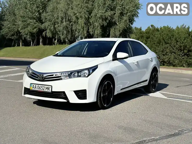 Седан Toyota Corolla 2016 1.6 л. Ручная / Механика обл. Киевская, Киев - Фото 1/21