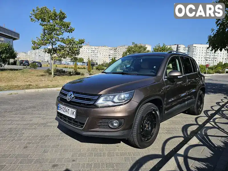 Позашляховик / Кросовер Volkswagen Tiguan 2012 1.97 л. Автомат обл. Одеська, Южне (Південне) - Фото 1/11