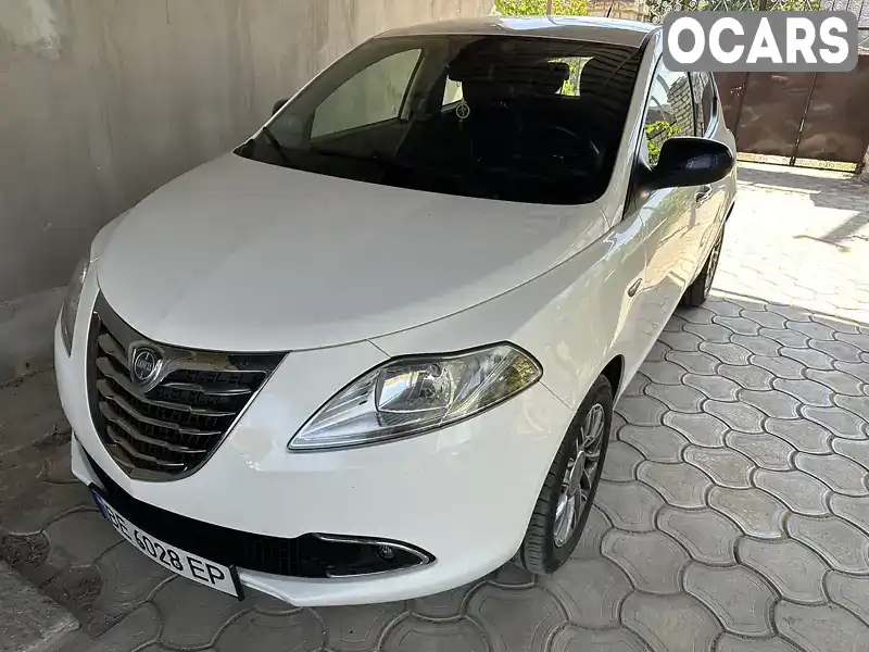 Хетчбек Lancia Ypsilon 2012 0.88 л. Робот обл. Миколаївська, Миколаїв - Фото 1/9