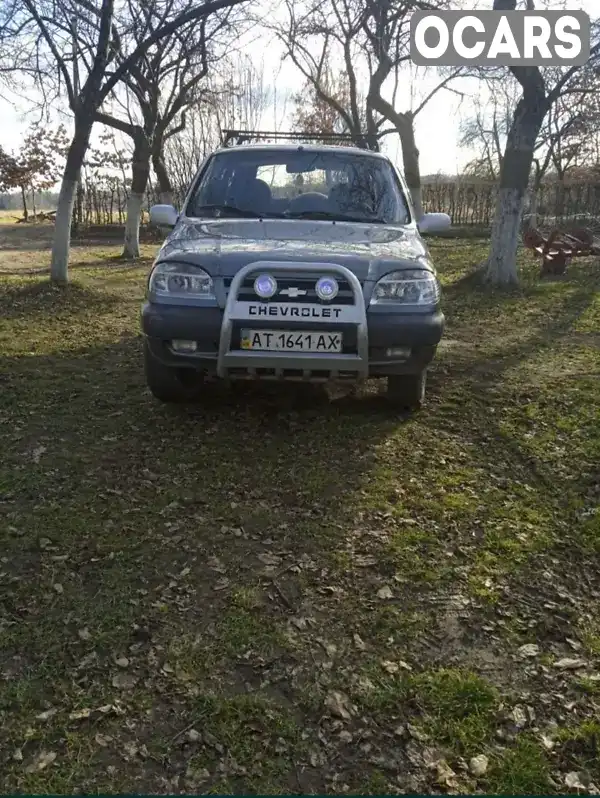 Внедорожник / Кроссовер Chevrolet Niva 2004 1.69 л. Ручная / Механика обл. Ивано-Франковская, Коломыя - Фото 1/5