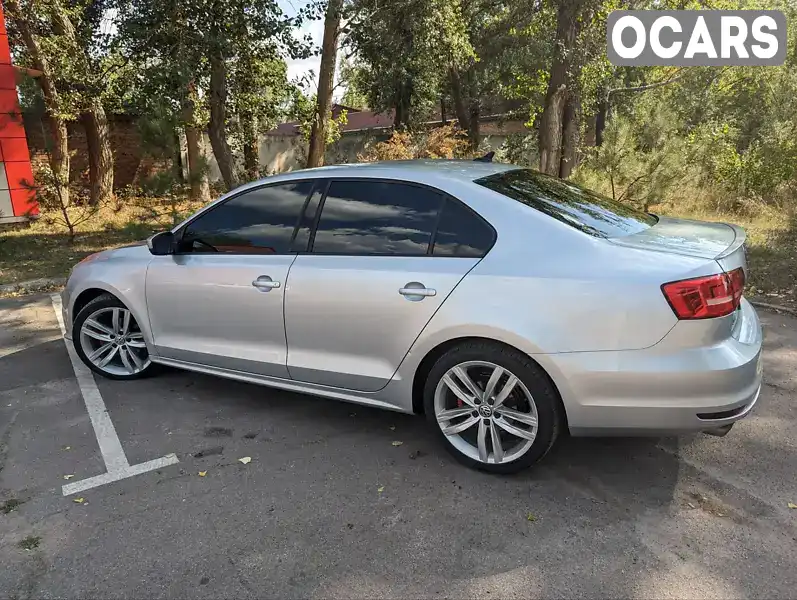 Седан Volkswagen Jetta 2015 1.8 л. Автомат обл. Днепропетровская, Днепр (Днепропетровск) - Фото 1/10