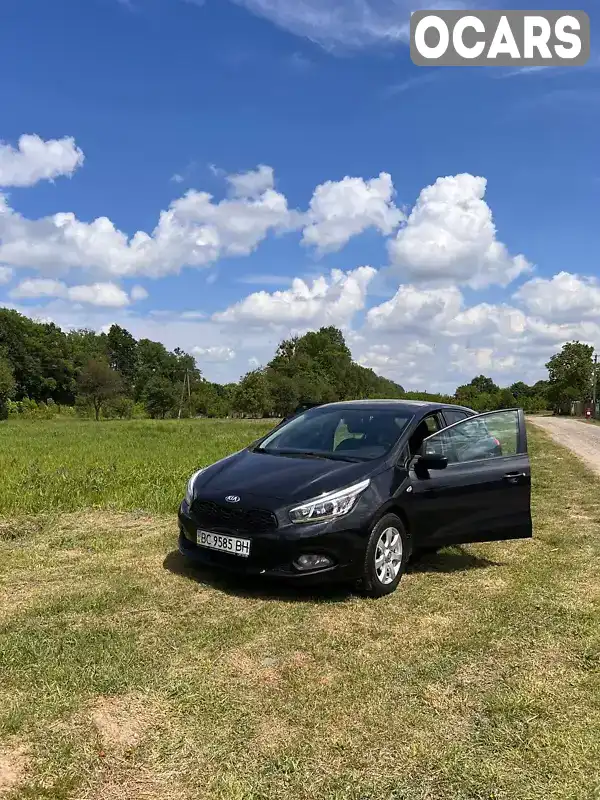 Хетчбек Kia Ceed 2015 1.58 л. Автомат обл. Львівська, Львів - Фото 1/21