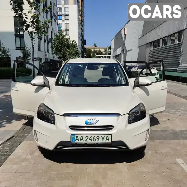 Внедорожник / Кроссовер Toyota RAV4 EV 2012 null_content л. Автомат обл. Киевская, Киев - Фото 1/16