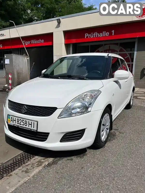 Хетчбек Suzuki Swift 2011 null_content л. Автомат обл. Київська, Київ - Фото 1/21