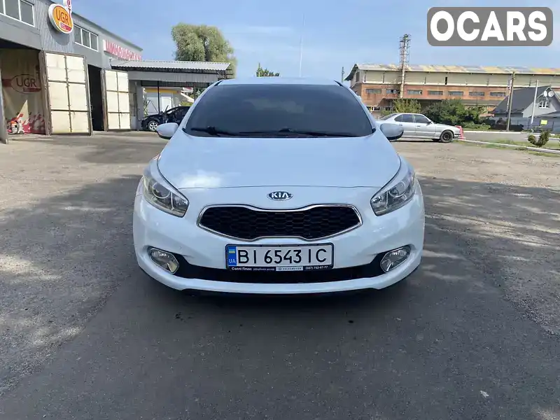 Хэтчбек Kia Ceed 2012 1.6 л. Ручная / Механика обл. Полтавская, Лубны - Фото 1/15