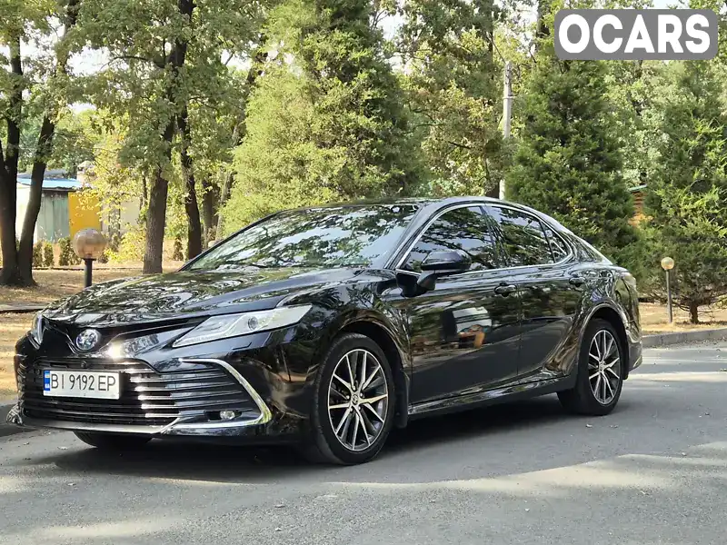 Седан Toyota Camry 2022 2.49 л. Автомат обл. Полтавская, Полтава - Фото 1/21