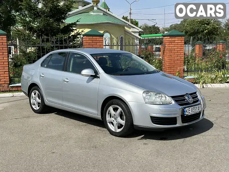 Седан Volkswagen Jetta 2007 1.6 л. Ручна / Механіка обл. Дніпропетровська, Дніпро (Дніпропетровськ) - Фото 1/21