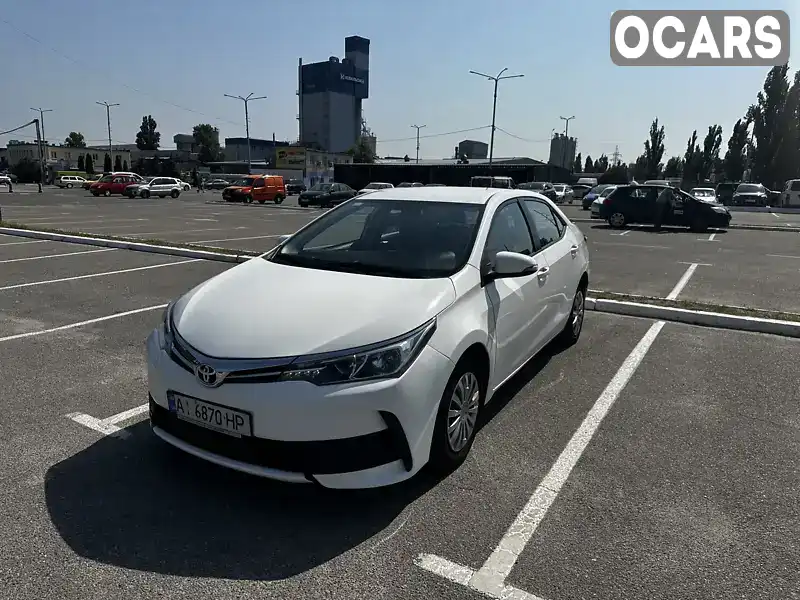 Седан Toyota Corolla 2018 1.33 л. Ручная / Механика обл. Киевская, Киев - Фото 1/20