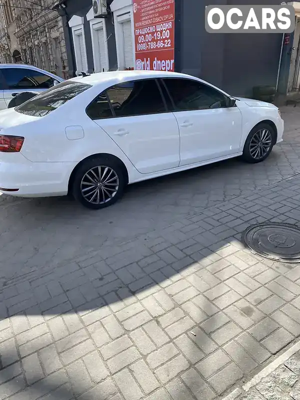 Седан Volkswagen Jetta 2016 1.8 л. Автомат обл. Дніпропетровська, Дніпро (Дніпропетровськ) - Фото 1/18