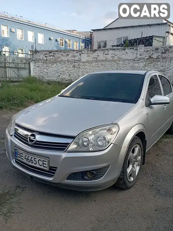 Седан Opel Astra 2008 1.8 л. Ручна / Механіка обл. Миколаївська, Первомайськ - Фото 1/8