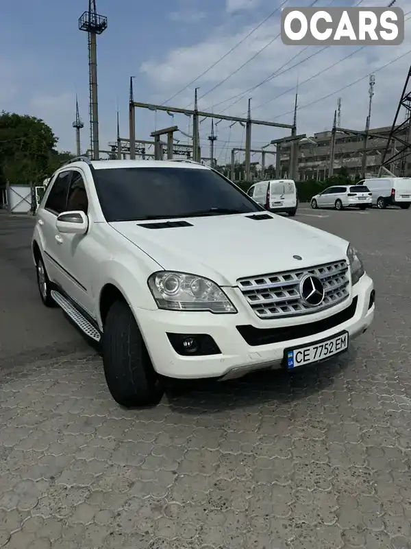 Позашляховик / Кросовер Mercedes-Benz M-Class 2010 2.99 л. Автомат обл. Чернівецька, Чернівці - Фото 1/21