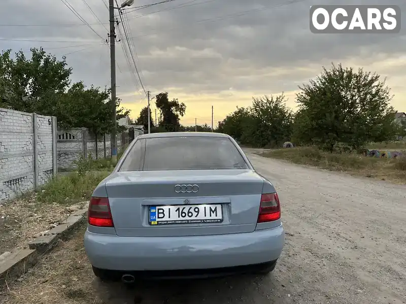 Седан Audi A4 1995 1.78 л. Ручная / Механика обл. Полтавская, Кременчуг - Фото 1/10