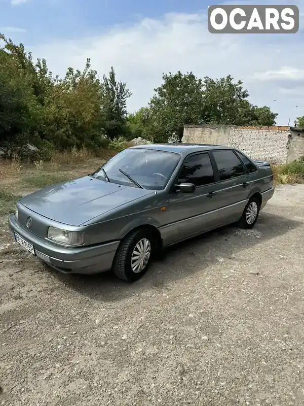 Седан Volkswagen Passat 1988 1.6 л. Ручна / Механіка обл. Тернопільська, Тернопіль - Фото 1/16